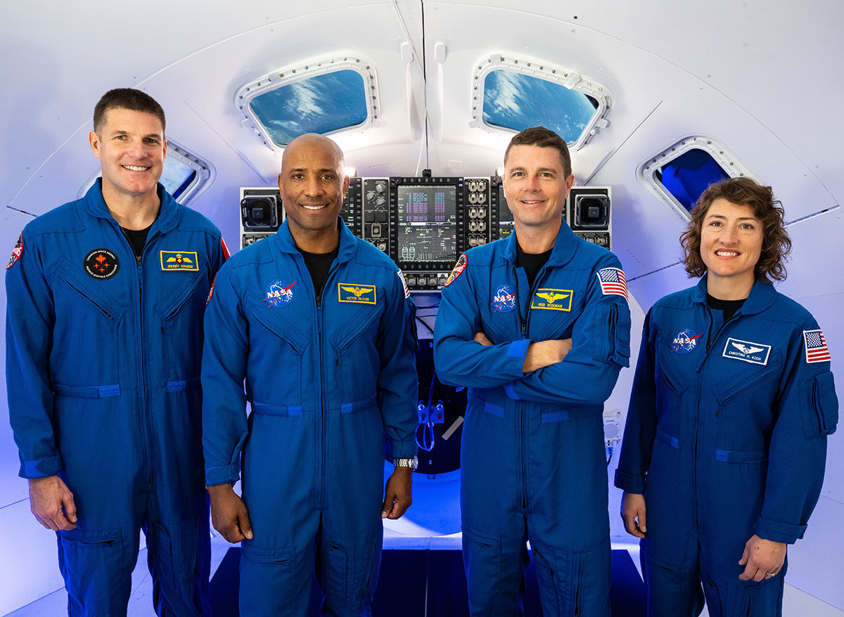 NASA Eyes Crewed Lunar Flyby Mission in Early 2026