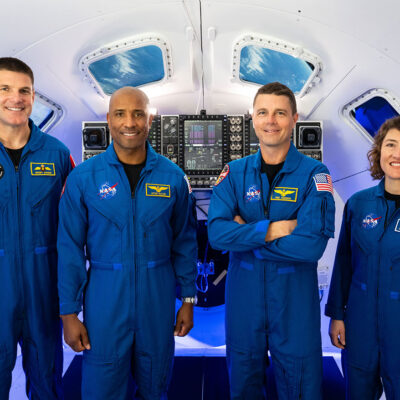 NASA Eyes Crewed Lunar Flyby Mission in Early 2026